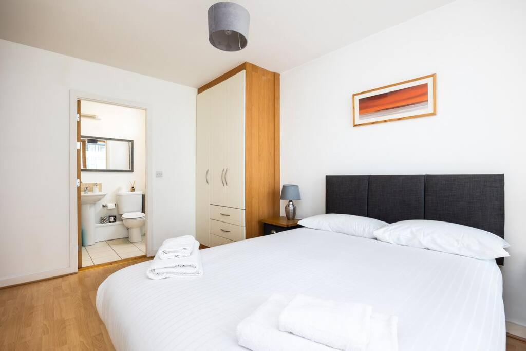 Lovely 2 Bedroom Apartment With Balcony Dublin Exterior foto